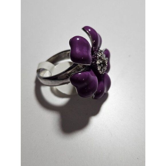 Silver Tone Purple Enamel Flower Ring Size 9 Cocktail Clear Rhinestone Accents - Picture 6 of 11